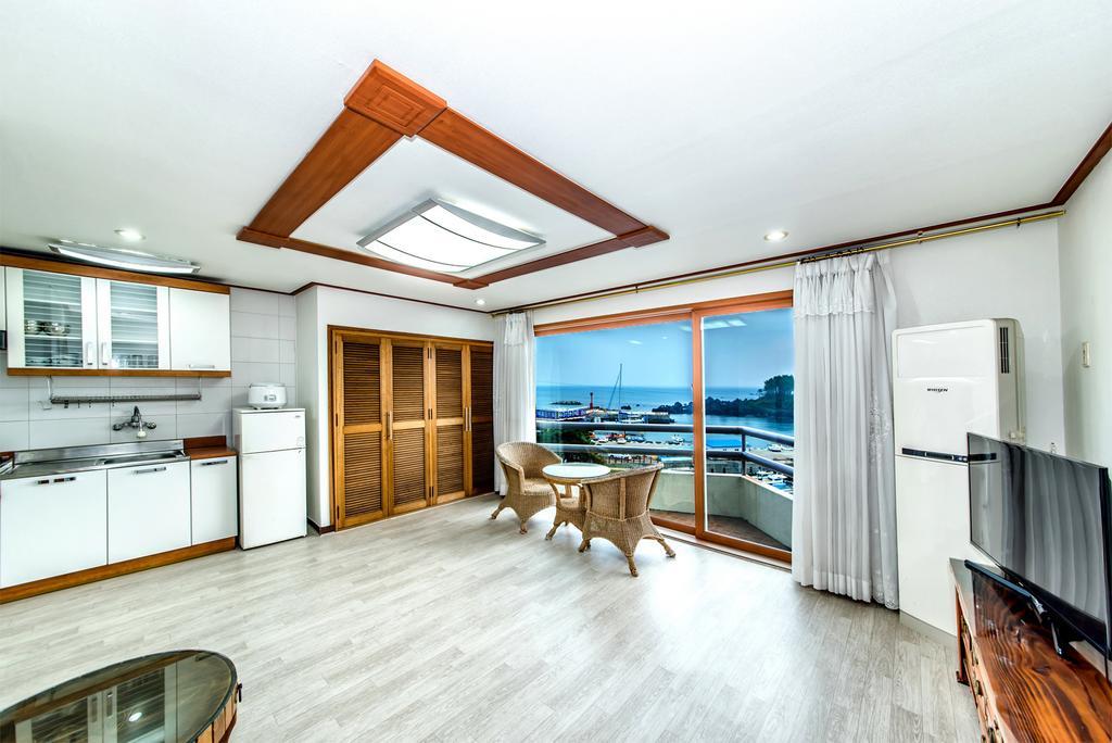 Dongsannara Pension Seogwipo Exterior foto